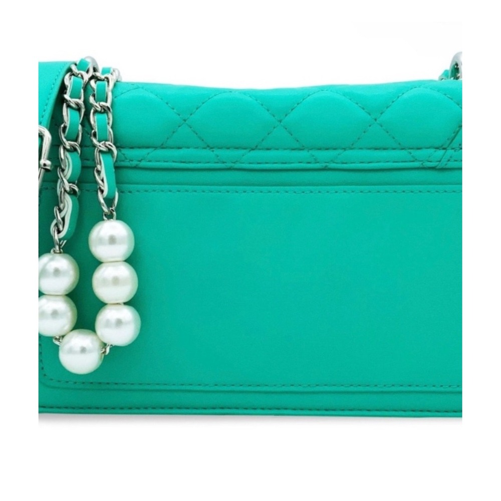 Badgley Mischka Green Quilted Pearl Letter Lock Crossbody Bag BM-4136 NEW - Picture 3 of 9